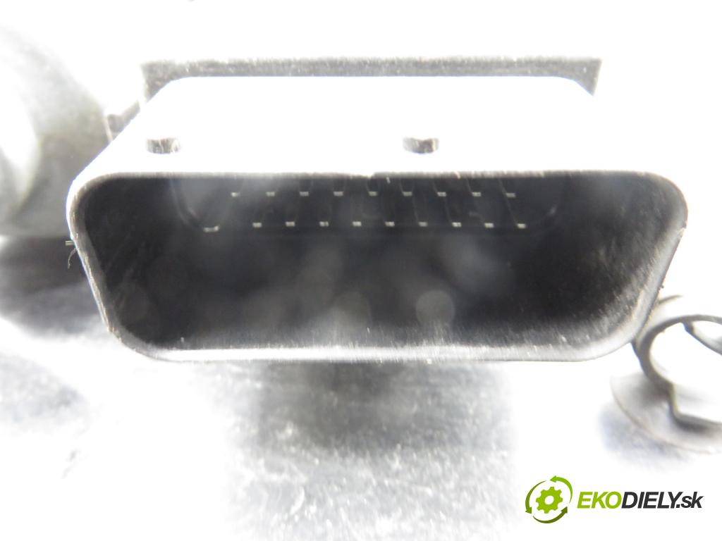 VW NEW BEETLE (9C1, 1C1) HB 1998 85,00 2 - AZJ 1984,00 mechanismus oken PPE 3D 9776101435202 ; 1C0837756LL