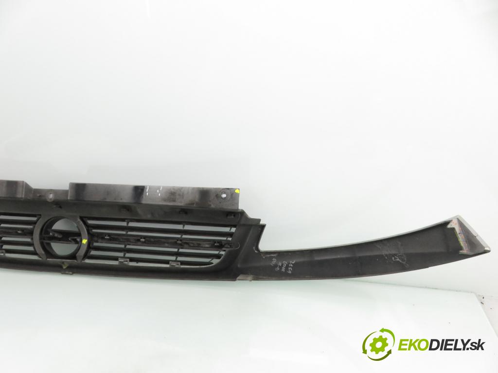 OPEL VIVARO A Skrzynia (X83) FURGON 2004 74,00 1.9 CDTI 101 - F9Q 760 1870,00 mřížka / maska 8200044873 ; 91166765 ; 525719854