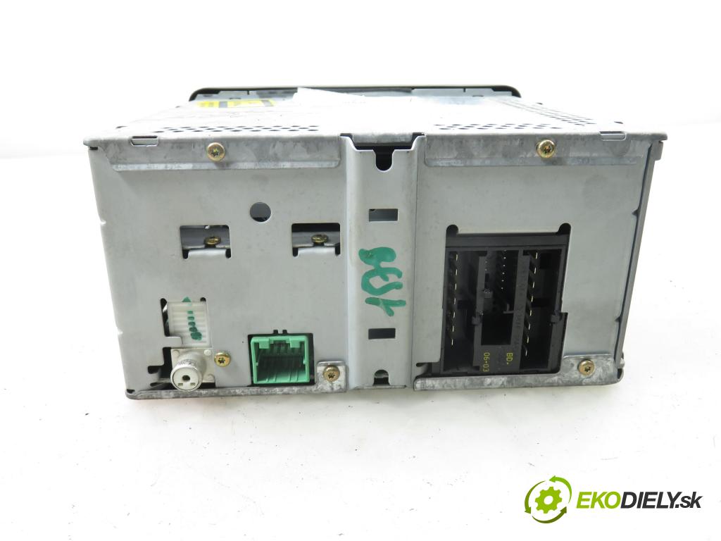 FORD FOCUS (DAW, DBW) HB 2003 74,00 1.6 16V - FYDD 1596,00 RADIO CD YS4F18C815AC