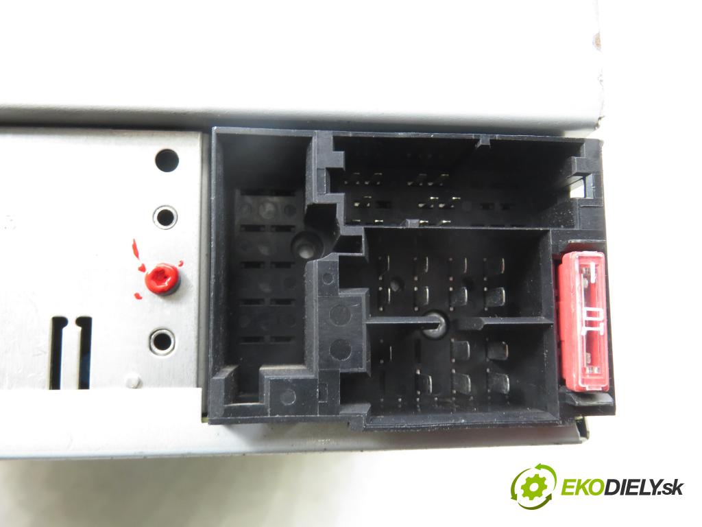 NISSAN NOTE (E11, NE11) HB 2007 63,00 1.5 dCi - K9K 276 1461,00 RADIO CD 7645387318