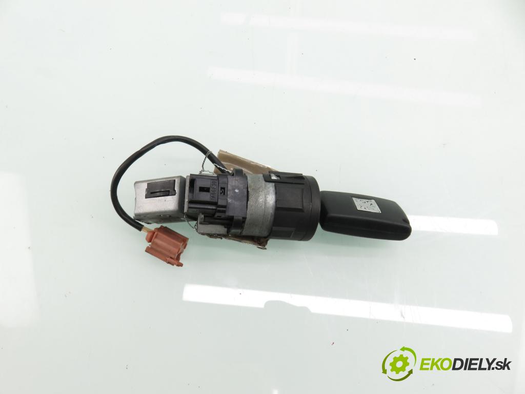 PEUGEOT 307 (3A/C) HB 2007 80,00 1.6 HDi 110 - 9HZ (DV6TED4) 1560,00 spinačka 36410600 ; 9663123280 (Spínacia skrinka)