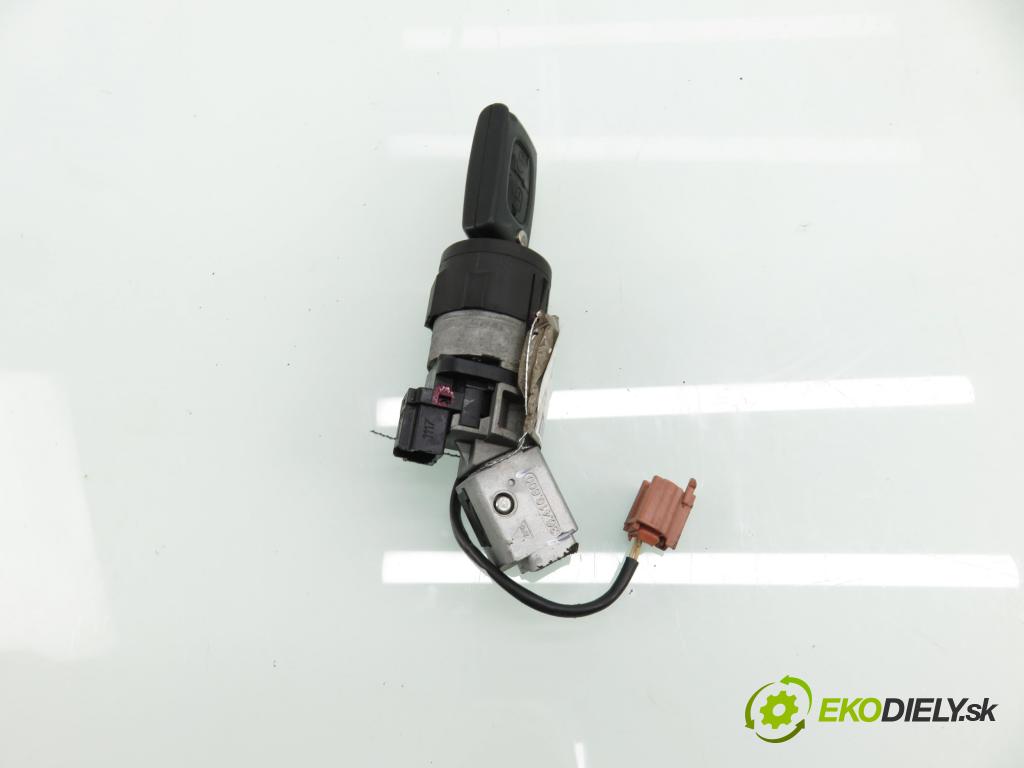 PEUGEOT 307 (3A/C) HB 2007 80,00 1.6 HDi 110 - 9HZ (DV6TED4) 1560,00 spinačka 36410600 ; 9663123280 (Spínacia skrinka)