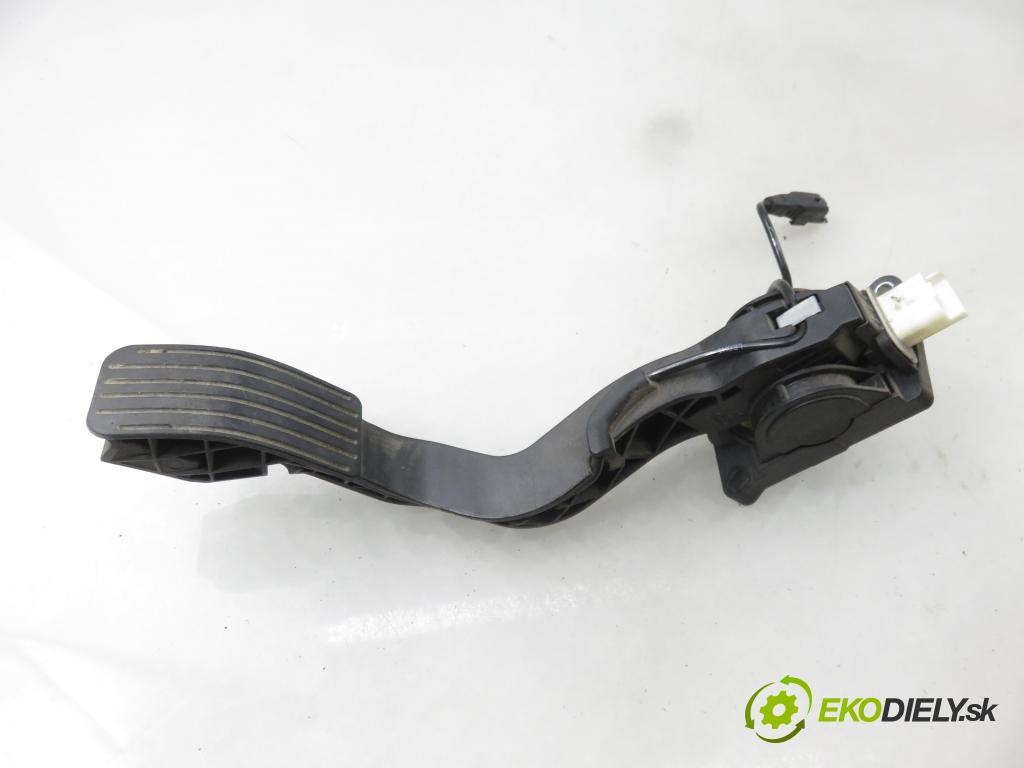 PEUGEOT 307 SW (3H) KOMBI 2005 0,00 2.0 16V - RFJ (EW10A) 1997,00 Potenciometer plynu 0280755001 ; 9650889180 (Potenciometer plynového pedálu)