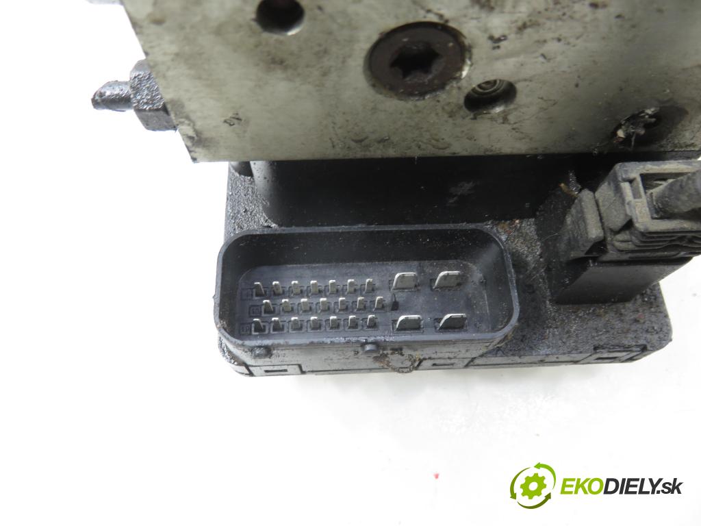 AUDI A3 (8L1) HB 1998 74,00 1.6 - AKL 1595,00 pumpa ABS 1J0907379H ; 10094903413 ; 1J0614217C (Pumpa ABS)