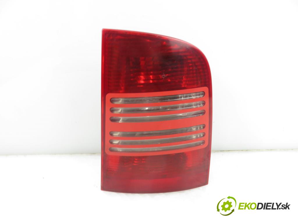 SKODA OCTAVIA I Combi (1U5) KOMBI 2004 74,00 1.9 TDI - ATD 1896,00 světlo pravé zadní 1U9945096B ; 1U9945112B