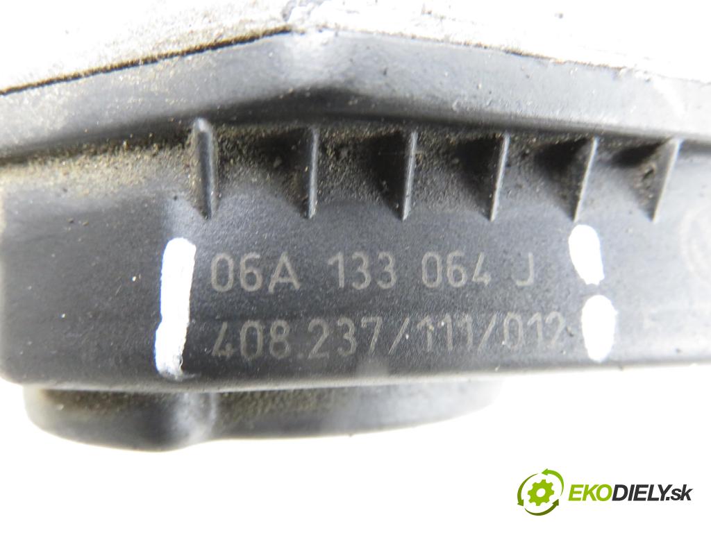 AUDI A3 (8L1) HB 1998 74,00 1.6 - AKL 1595,00 škrtíci klapka 06A133064J ; 408237111012 (Škrticí klapka)