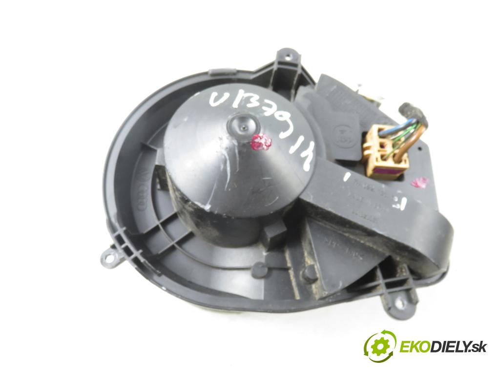 AUDI A4 (8D2, B5) SEDAN 2000 74,00 1.6 - AHL 1595,00 ventilátor větráku 740221233F