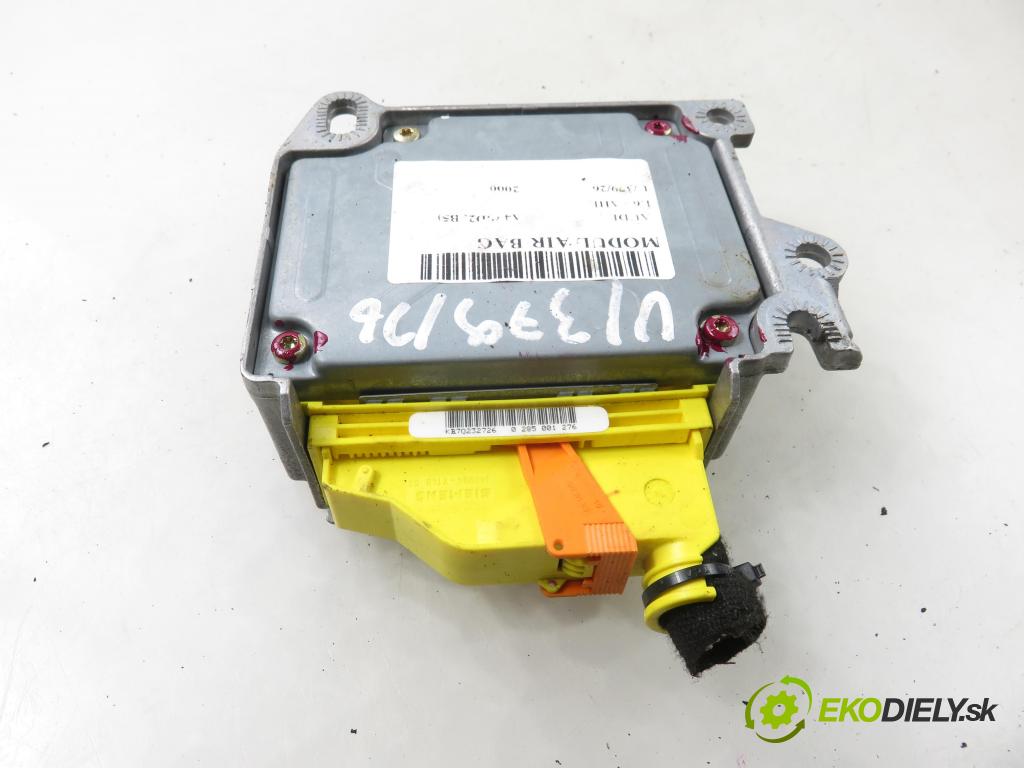 AUDI A4 (8D2, B5) SEDAN 2000 74,00 1.6 - AHL 1595,00 MODUL air BAG 8D0959655J ; 0285001276