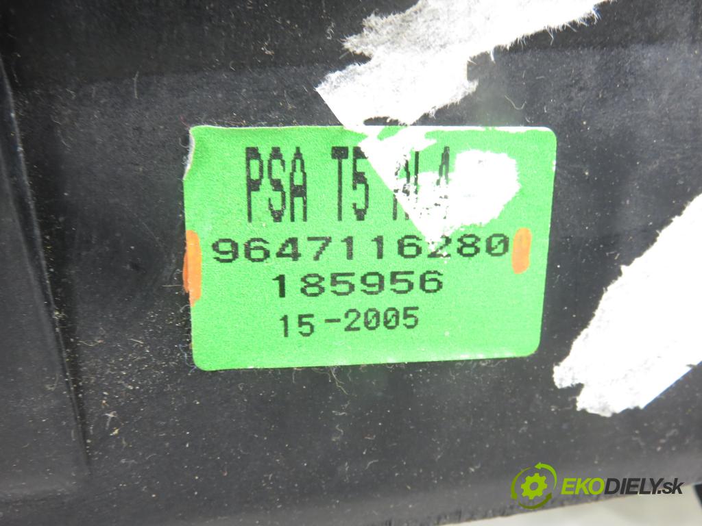 PEUGEOT 307 SW (3H) KOMBI 2005 0,00 2.0 16V - RFJ (EW10A) 1997,00 ZVEDÁK: 9647116280