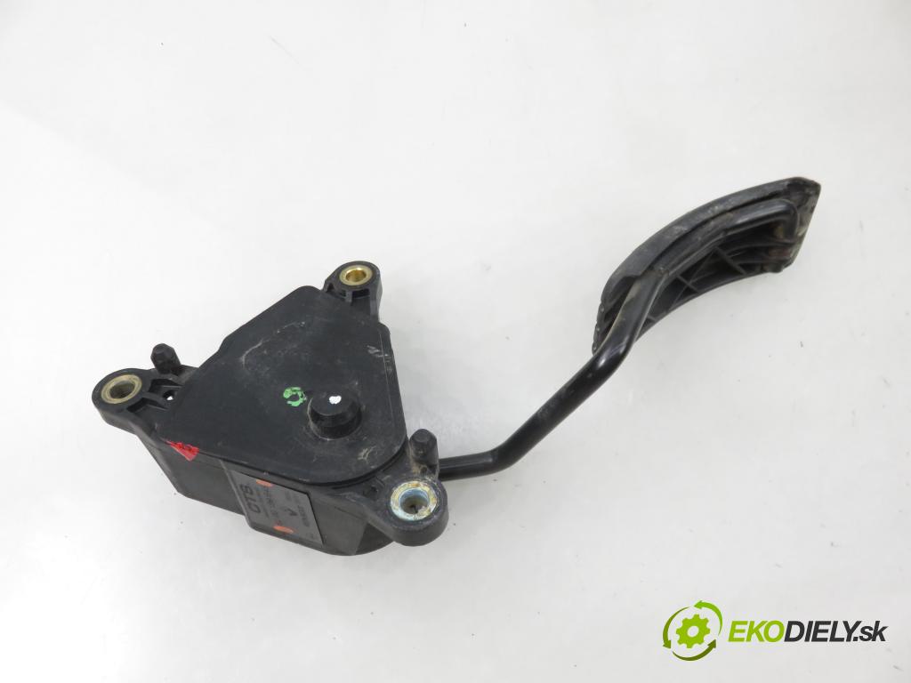 RENAULT GRAND SCENIC II (JM0/1_) MINIVAN 2004 88,00 1.9 dCi (JM0G, JM12, JM1G, JM2C) - F9Q 812 1870,00 potenciometr plynového pedálu 8200159645 (Potenciometr plynového pedálu)
