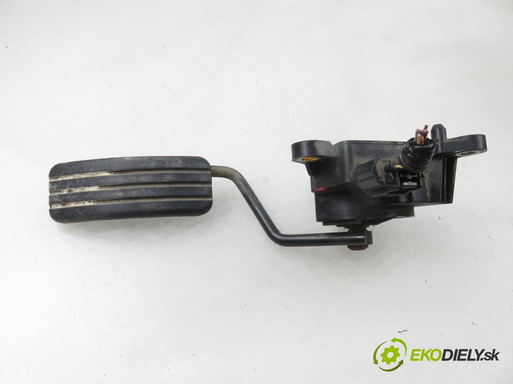 RENAULT GRAND SCENIC II (JM0/1_) MINIVAN 2004 88,00 1.9 dCi (JM0G, JM12, JM1G, JM2C) - F9Q 812 1870,00 potenciometr plynového pedálu 8200159645 (Potenciometr plynového pedálu)