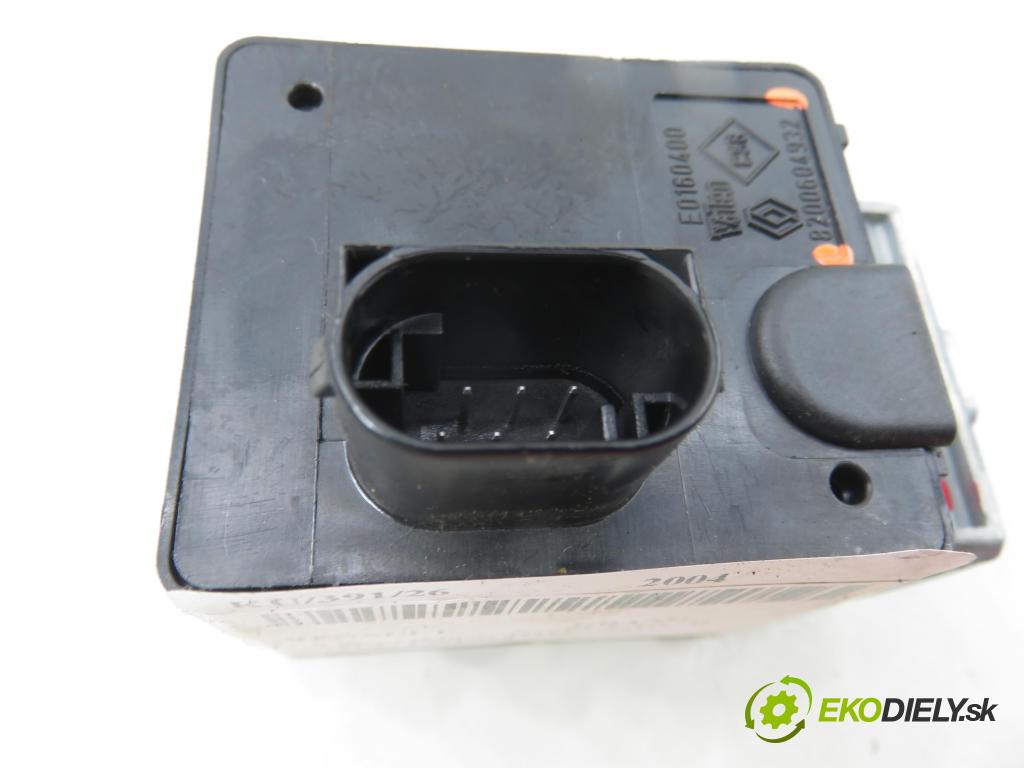 RENAULT GRAND SCENIC II (JM0/1_) MINIVAN 2004 88,00 1.9 dCi (JM0G, JM12, JM1G, JM2C) - F9Q 812 1870,00 blokáda tyče volantu 8200604932