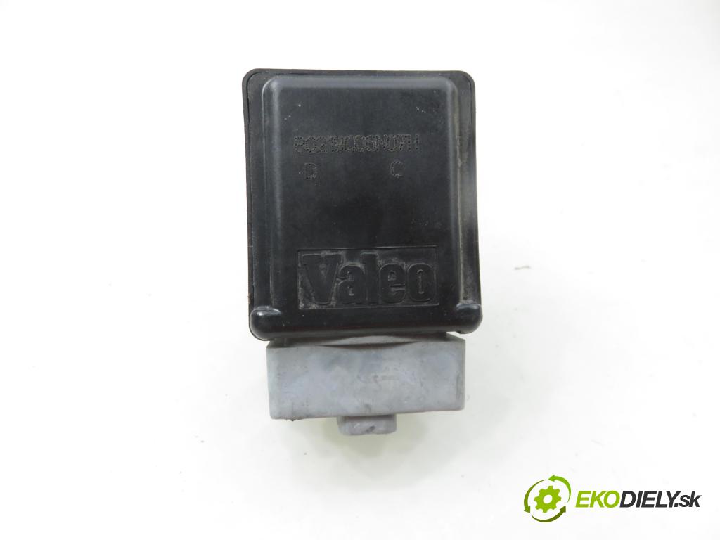 RENAULT GRAND SCENIC II (JM0/1_) MINIVAN 2004 88,00 1.9 dCi (JM0G, JM12, JM1G, JM2C) - F9Q 812 1870,00 blokáda tyče volantu 8200604932