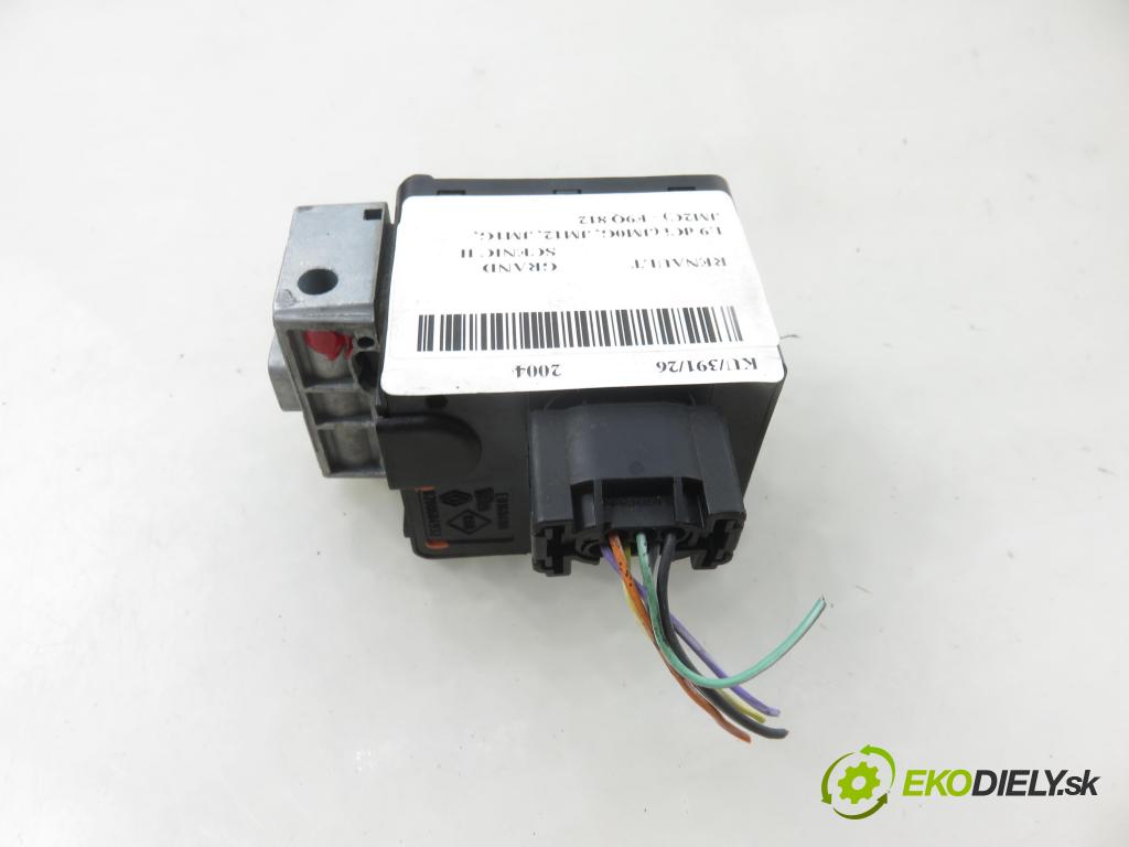 RENAULT GRAND SCENIC II (JM0/1_) MINIVAN 2004 88,00 1.9 dCi (JM0G, JM12, JM1G, JM2C) - F9Q 812 1870,00 blokáda tyče volantu 8200604932