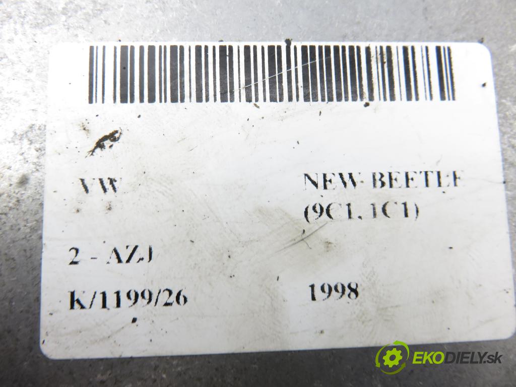 VW NEW BEETLE (9C1, 1C1) HB 1998 85,00 2 - AZJ 1984,00 řídící jednotka motora 06A906018N ; 0261204935