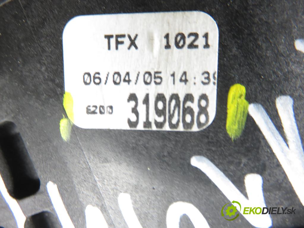 RENAULT GRAND SCENIC II (JM0/1_) MINIVAN 2004 88,00 1.9 dCi (JM0G, JM12, JM1G, JM2C) - F9Q 812 1870,00 ZVEDÁK: 8200319068