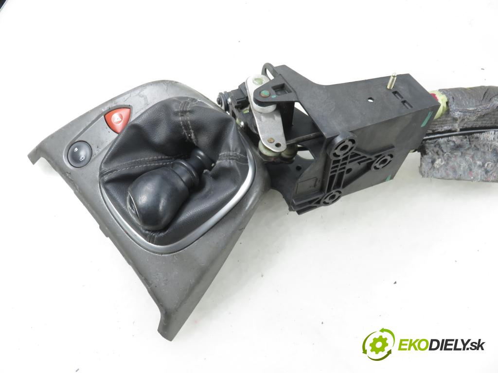 RENAULT GRAND SCENIC II (JM0/1_) MINIVAN 2004 88,00 1.9 dCi (JM0G, JM12, JM1G, JM2C) - F9Q 812 1870,00 ZVEDÁK: 8200319068