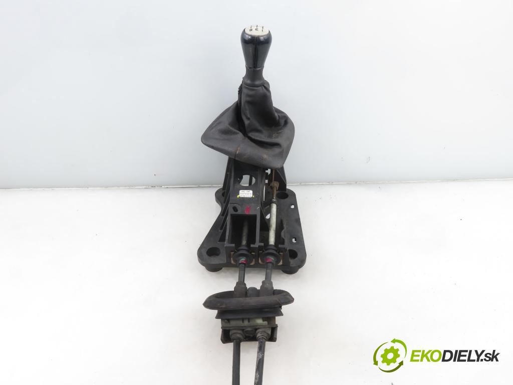 PEUGEOT 307 (3A/C) HB 2004 50,00 1.4 HDi - 8HZ (DV4TD) 1398,00 ZVEDÁK: 9655251480