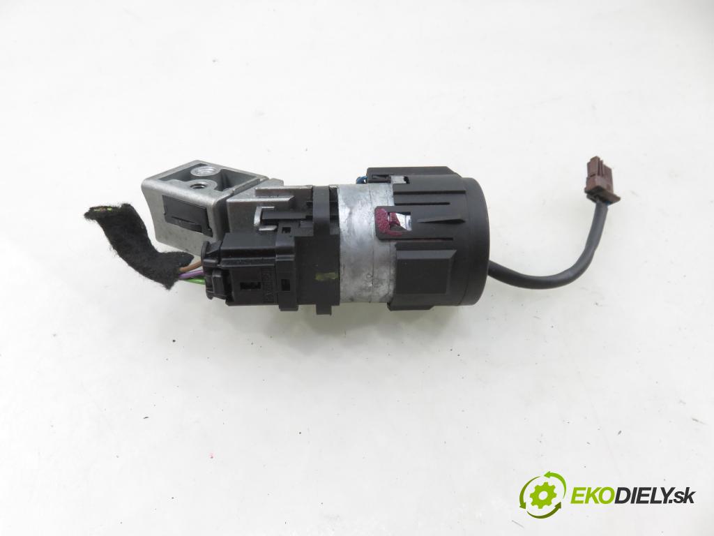 CITROEN C5 III Break (RW_) KOMBI 2008 150,00 2.7 HDi - UHZ (DT17BTED4) 2720,00 spínačka 36410600 ; 9663123380 (Spínací skříňka)