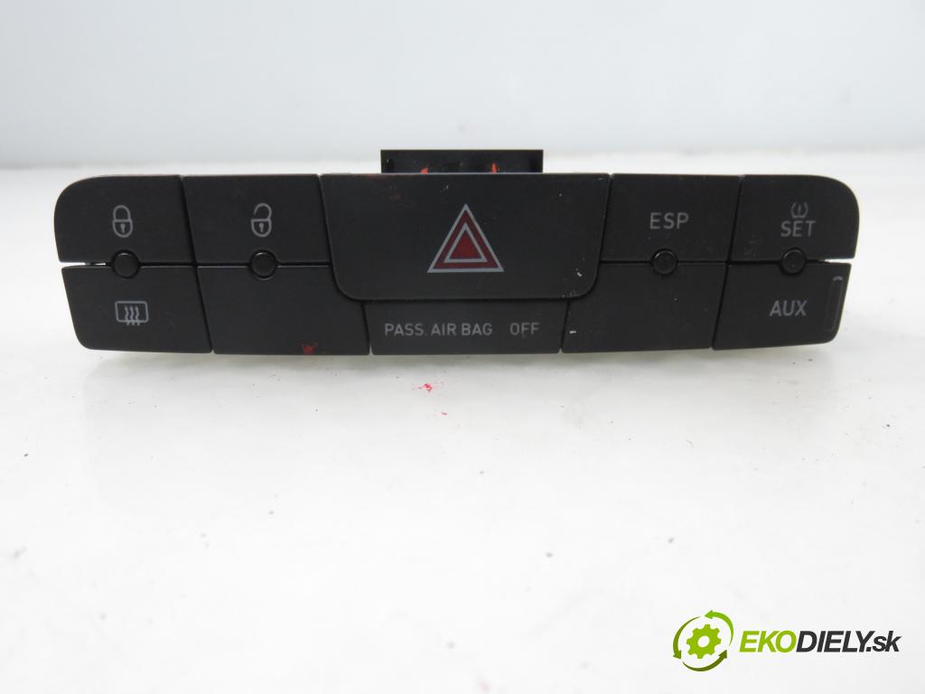 SEAT IBIZA IV (6J5, 6P1) HB 2009 77,00 1.6 - BTS 1598,00 přepínač nouzových 6J0927137