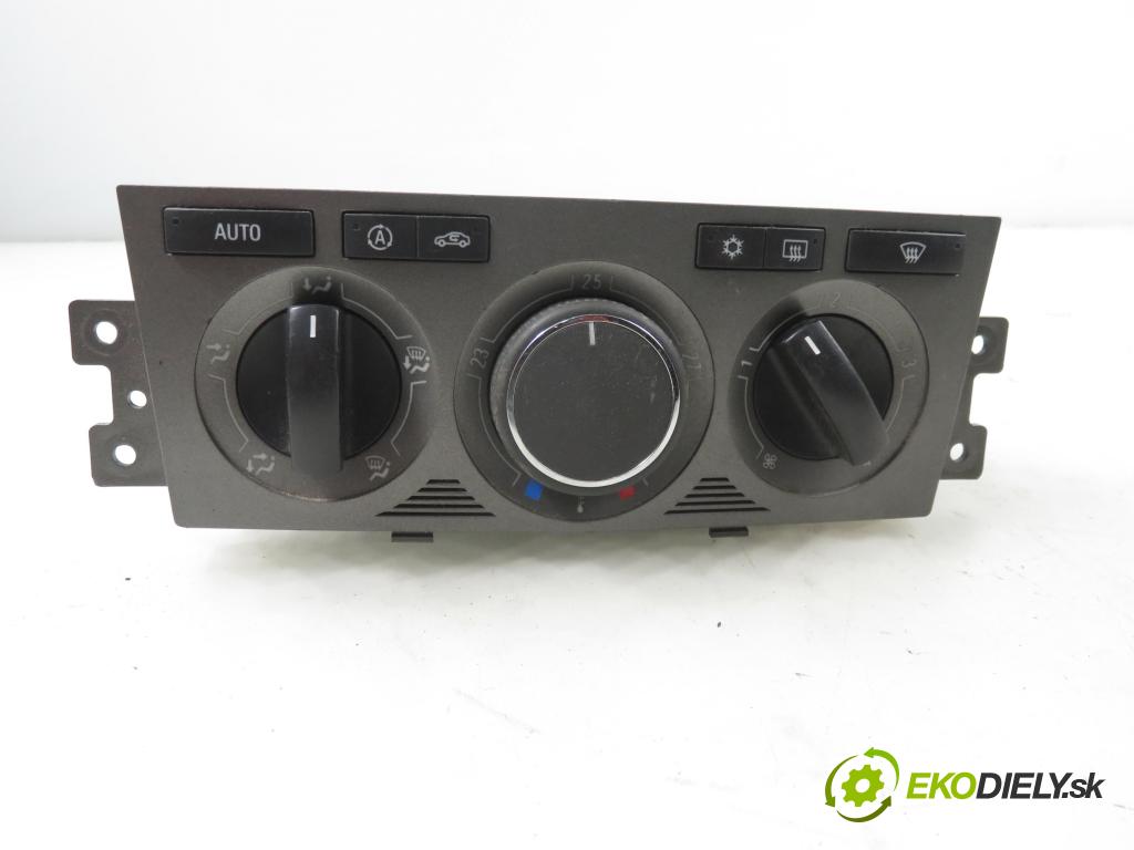 OPEL ANTARA A (L07) SUV 2006 110,00 2.0 CDTI 4x4 - Z 20 DMH 1991,00 Panel kúrenia KLIMATRONIK 96827394