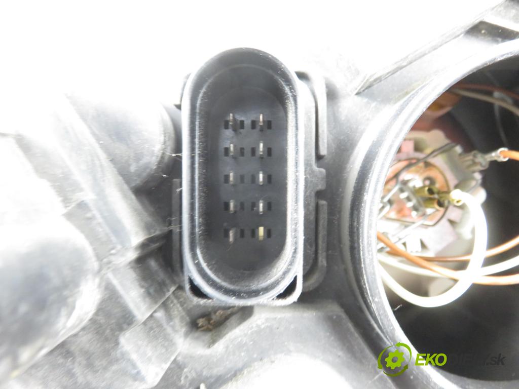 VW POLO (9N_) HB 2002 55,00 1.4 16V - BBY 1390,00 světlo LP 6Q1941007M ; 0301190201