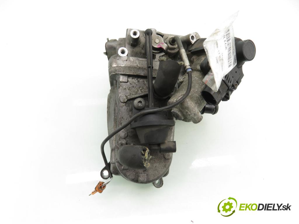 AUDI A4 (8K2, B8) SEDAN 2008 176,00 3.0 TDI quattro - CCWA 2967,00 VENTIL: EGR 059131515CC ; 70110633 ; 059131502B