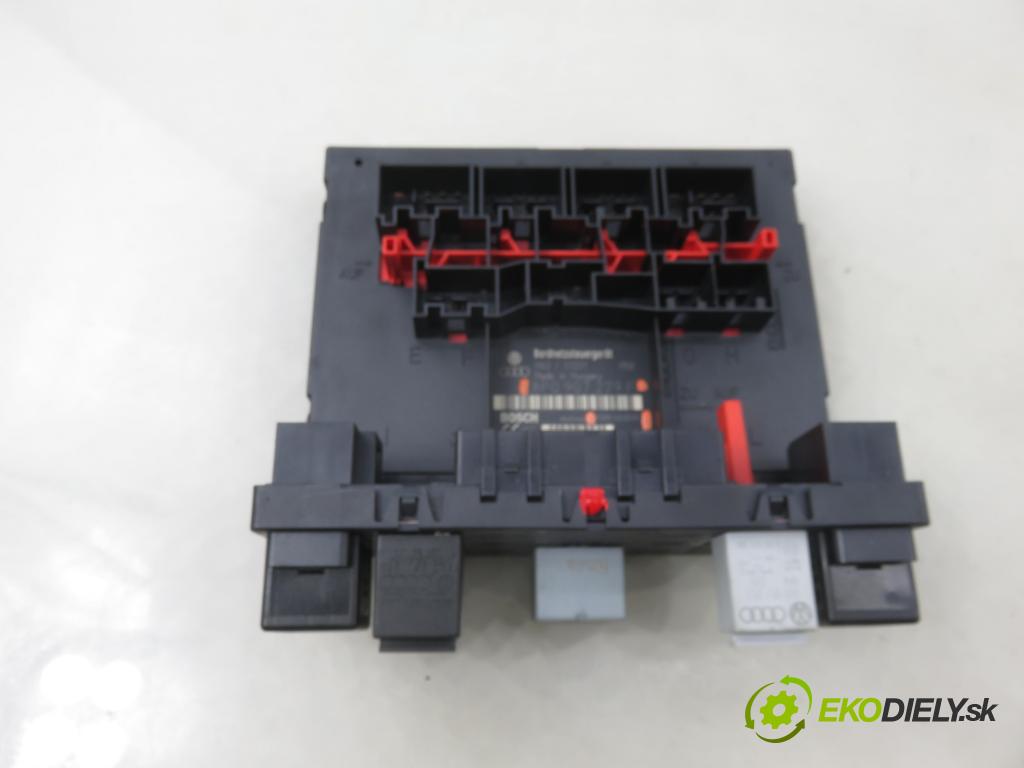AUDI A3 Sportback (8PA) HB 2006 75,00 1.6 - BSE 1595,00 MODUL BORDNETZ 8P0907279F ; F005V00519