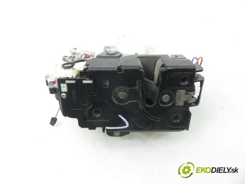 VW NEW BEETLE (9C1, 1C1) HB 1998 85,00 2 - AZJ 1984,00 zámok 172109
