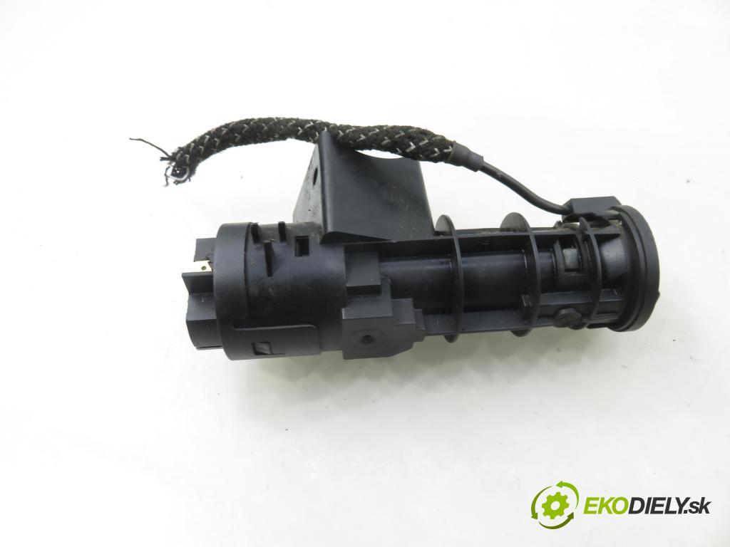 FIAT PUNTO (176_) HB 1997 40,00 1.1 55 - 176 B2.000 1108,00 spinačka 05521B365 ; 06670 (Spínacia skrinka)