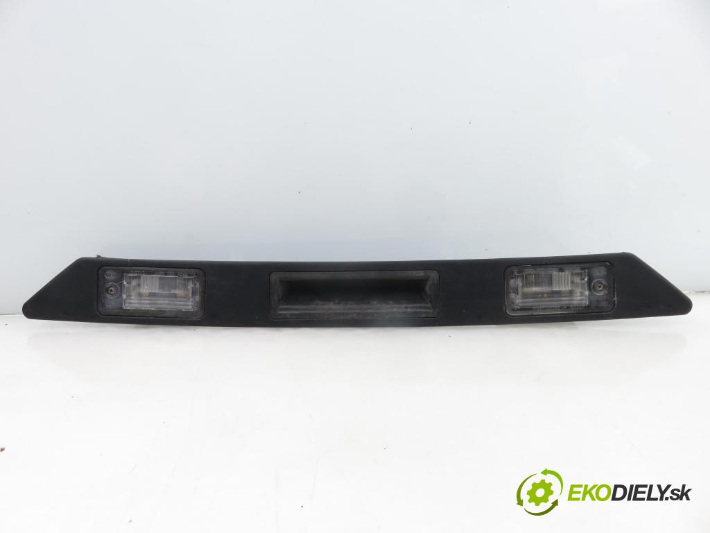 AUDI A3 Sportback (8PA) HB 2006 75,00 1.6 - BSE 1595,00 zadní část - čelo dveří kufr 8P4827574