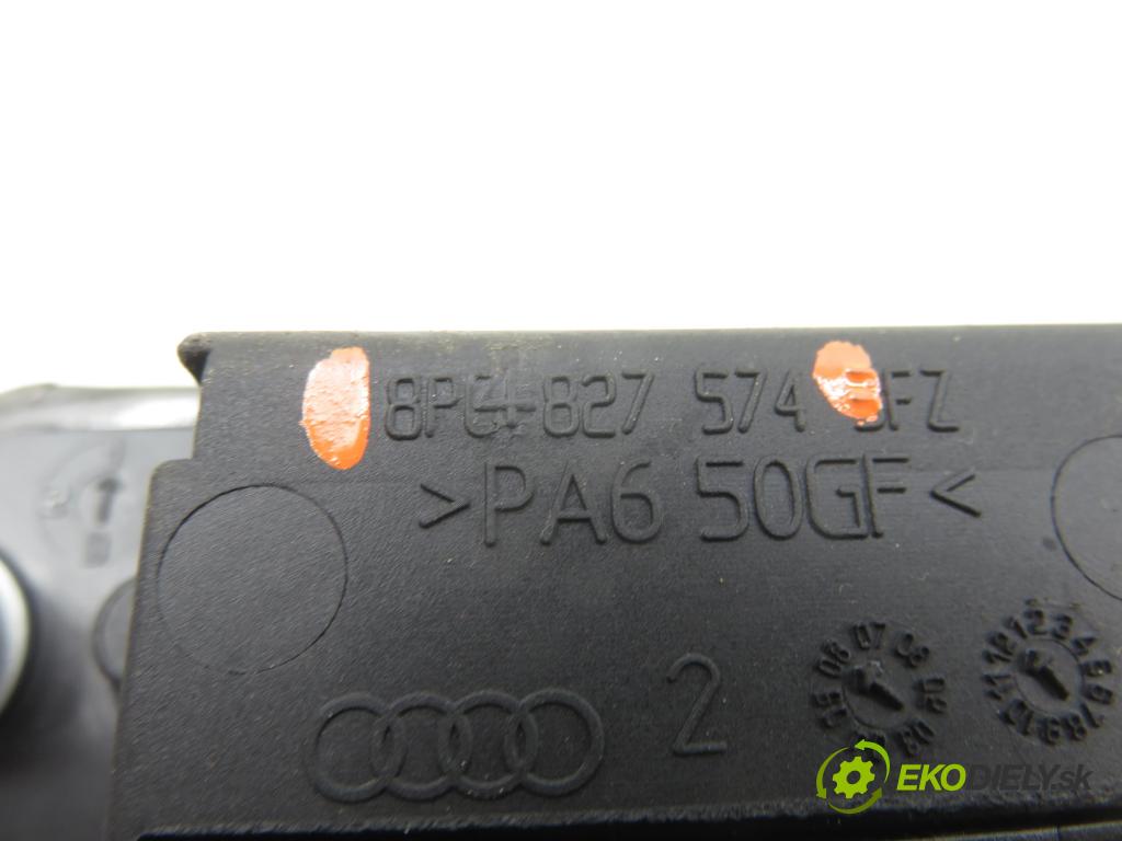 AUDI A3 Sportback (8PA) HB 2006 75,00 1.6 - BSE 1595,00 zadní část - čelo dveří kufr 8P4827574