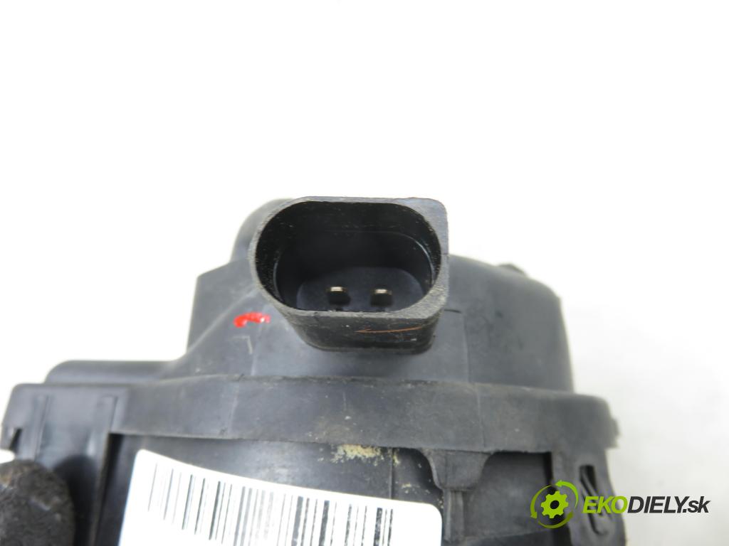 AUDI A3 Sportback (8PA) HB 2006 75,00 1.6 - BSE 1595,00 hmlové svetlo, hmlovka P