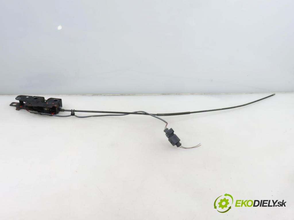 AUDI A3 Sportback (8PA) HB 2006 75,00 1.6 - BSE 1595,00 zámok kapoty 8P0823509D