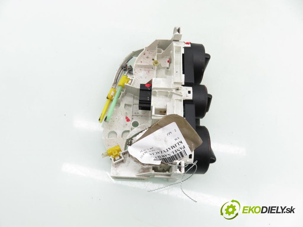 VW NEW BEETLE (9C1, 1C1) HB 1998 85,00 2 - AZJ 1984,00 Panel kúrenia KLIMATIZACE: 1C0820045D