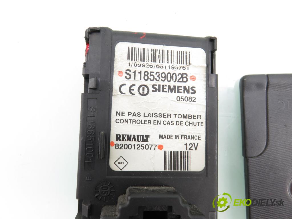 RENAULT GRAND SCENIC II (JM0/1_) MINIVAN 2004 88,00 1.9 dCi (JM0G, JM12, JM1G, JM2C) - F9Q 812 1870,00 CZYTNIK KARTY: 8200125077 ; S118539002B