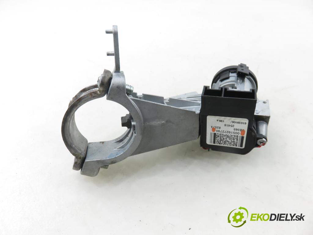 FIAT GRANDE PUNTO (199_) HB 2007 55,00 1.3 D Multijet 75 - 199 A2.000 1248,00 spinačka / zámky 00519272790
