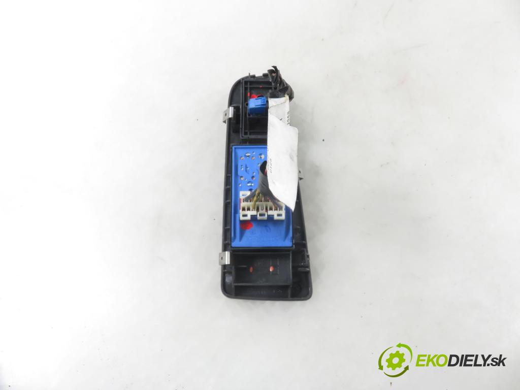 FIAT GRANDE PUNTO (199_) HB 2007 55,00 1.3 D Multijet - 199 A2.000 1248,00 Panel ovládaní oken 735423371