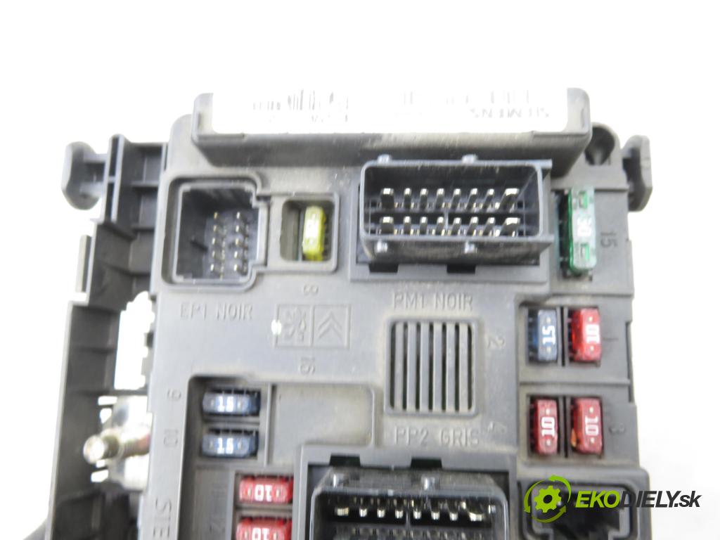 PEUGEOT 206 liftback (2A/C) HB 2001 440,00 1.1 i - HFX (TU1JP) 1124,00 MODUL BSM 9643498980 ; S118470002C