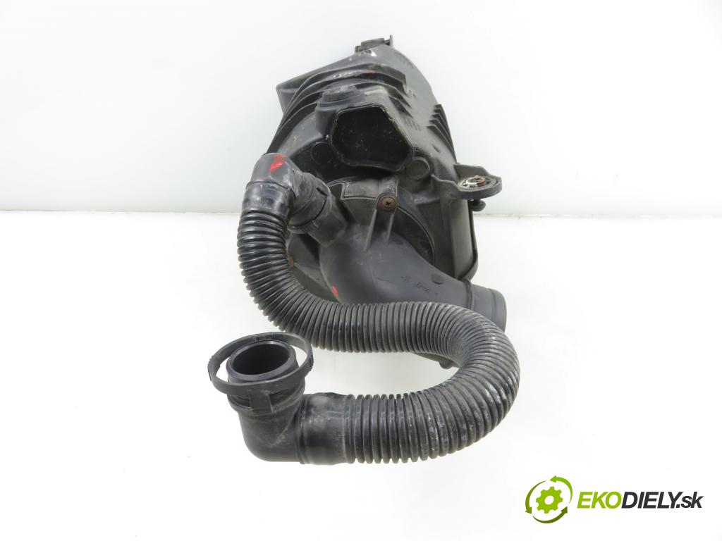 AUDI A3 Sportback (8PA) HB 2006 75,00 1.6 - BSE 1595,00 obal filtra vzduchu 1F0129607 ; 1K0129610B ; 1F0129601 (Kryt vzduchového filtru)