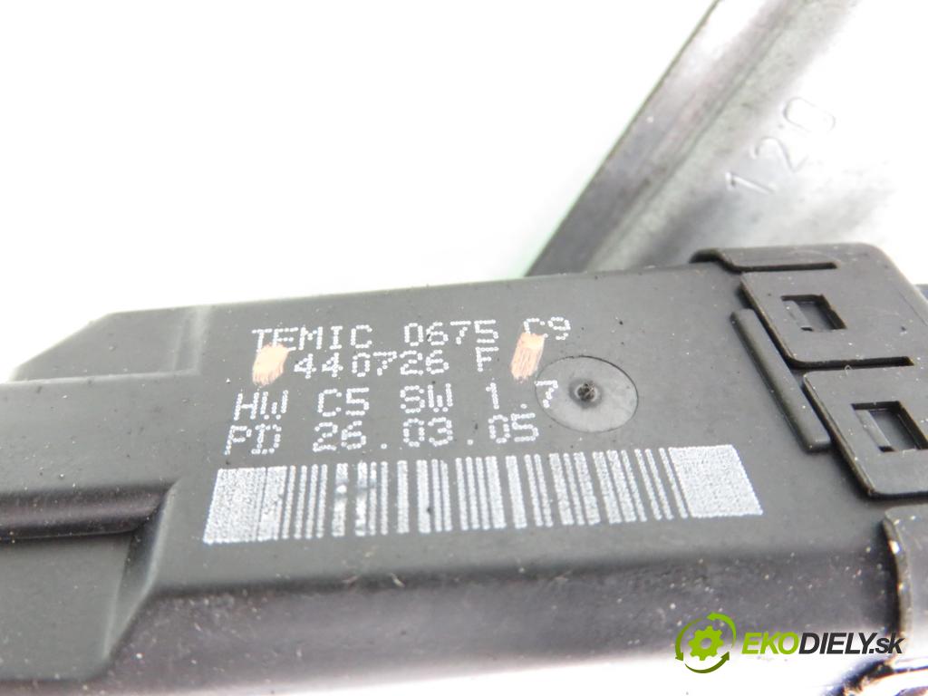 RENAULT GRAND SCENIC II (JM0/1_) MINIVAN 2004 88,00 1.9 dCi (JM0G, JM12, JM1G, JM2C) - F9Q 812 1870,00 Mechanizmus okien 440726F