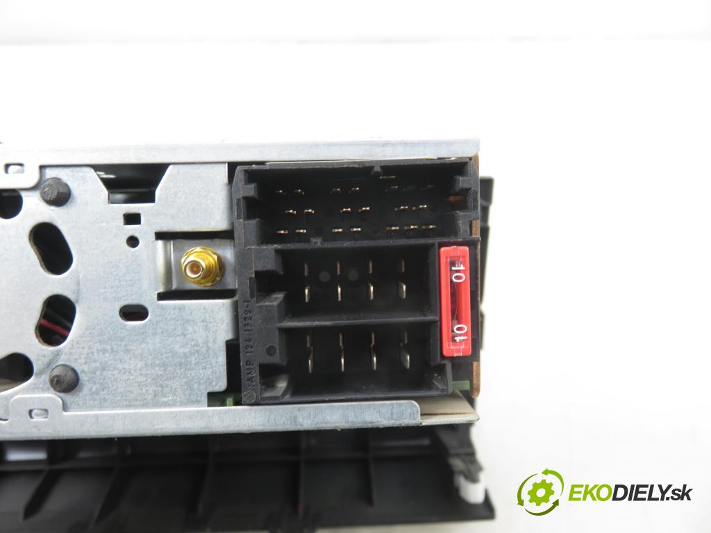 SUZUKI SWIFT III (MZ, EZ) HB 2005 75,00 1.5 (RS 415) - M15A 1490,00 RADIO CD