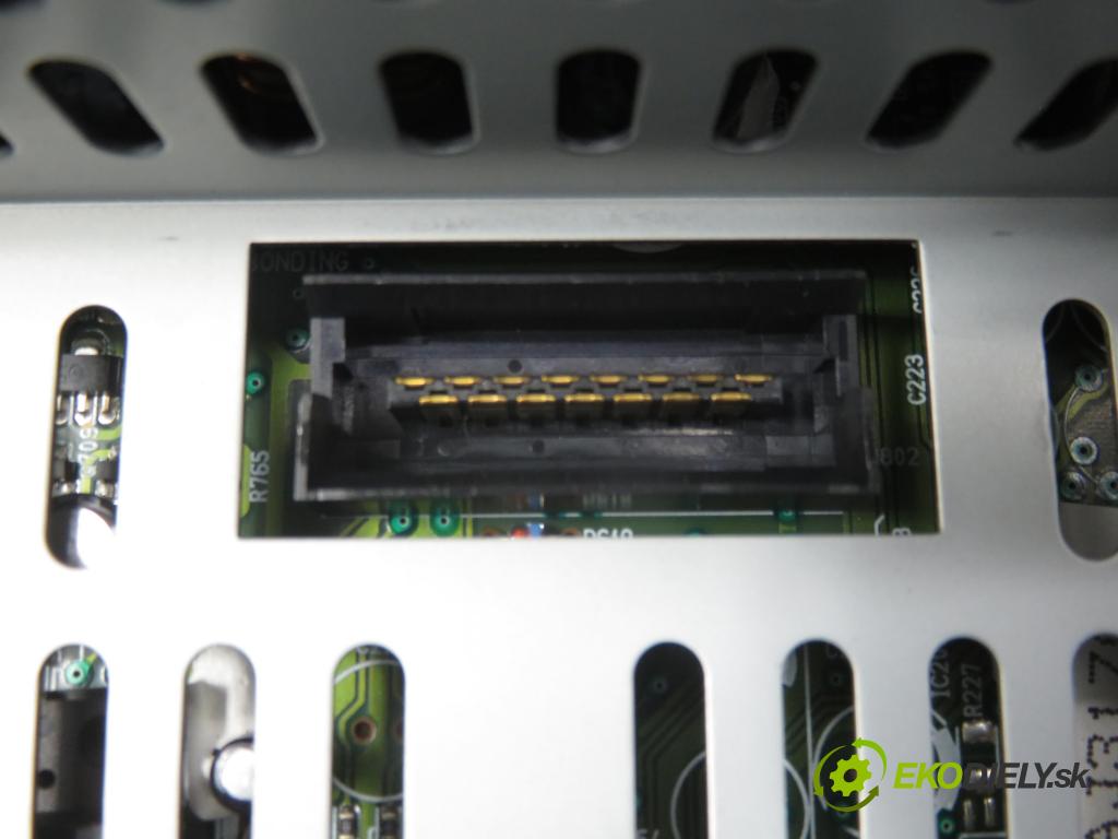 MAZDA 3 (BK) HB 2004 77,00 1.6 - B6ZE 1598,00 RADIO CD