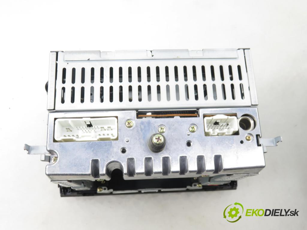 MAZDA 3 (BK) HB 2004 77,00 1.6 - B6ZE 1598,00 RADIO CD