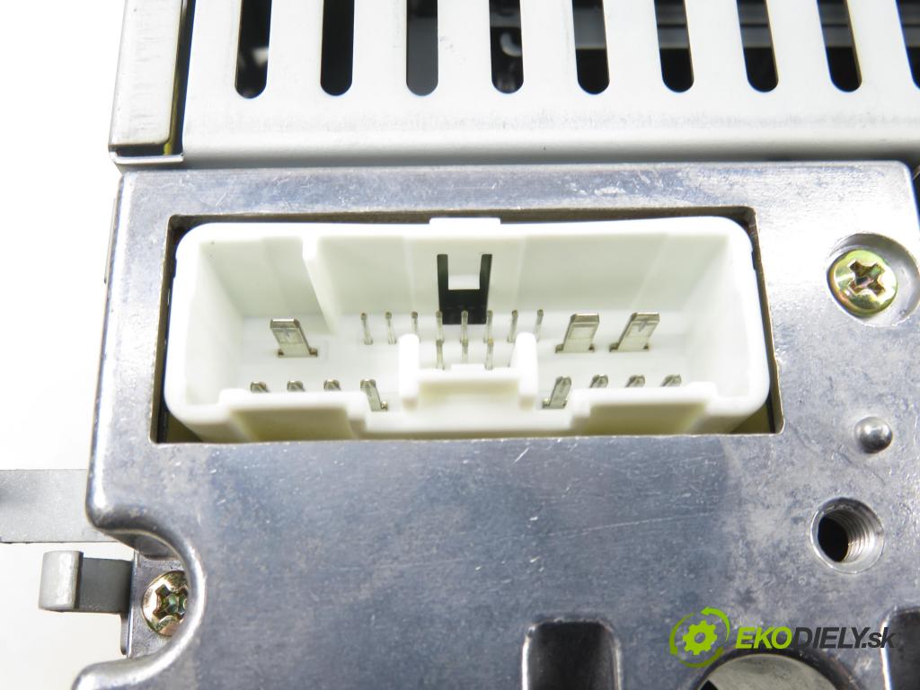 MAZDA 3 (BK) HB 2004 77,00 1.6 - B6ZE 1598,00 RADIO CD