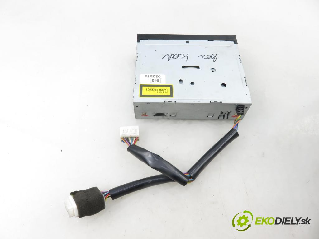 TOYOTA YARIS (_P1_) HB 2002 63,00 1.3 VVTi 86 - 2NZ-FE 1299,00 RADIO CD Modul 0860100906