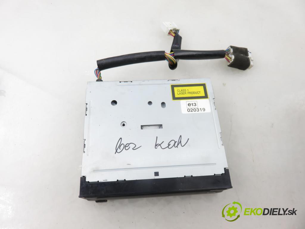 TOYOTA YARIS (_P1_) HB 2002 63,00 1.3 VVTi 86 - 2NZ-FE 1299,00 RADIO CD Modul 0860100906