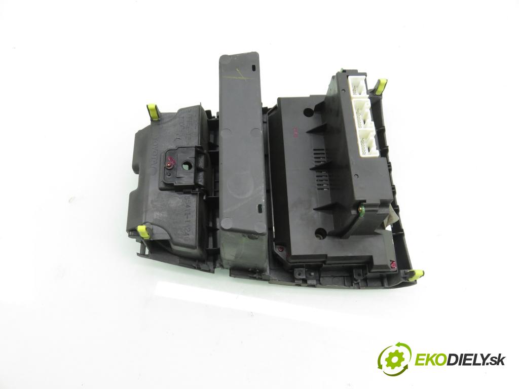 TOYOTA COROLLA (_E12_) HB 2002 81,00 1.6 VVT-i (ZZE121_) - 3ZZ-FE 1598,00 Panel topení KLIMATRONIK 8865013030 ; 1773005812