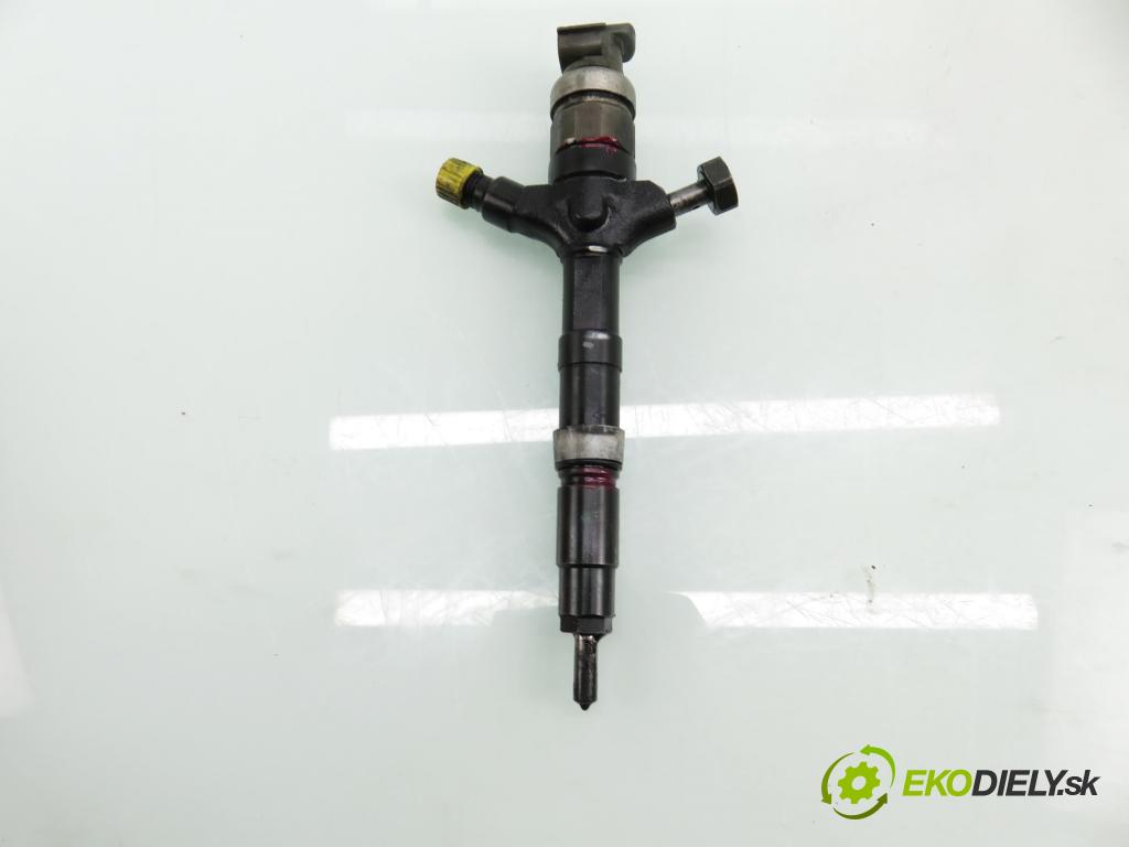 TOYOTA COROLLA Verso (ZER_, ZZE12_, R1_) MINIVAN 2005 85,00 2.0 D-4D (CUR10_) - 1CD-FTV 1995,00 vstřikovač 236700G010 (Vstřikovač paliva)