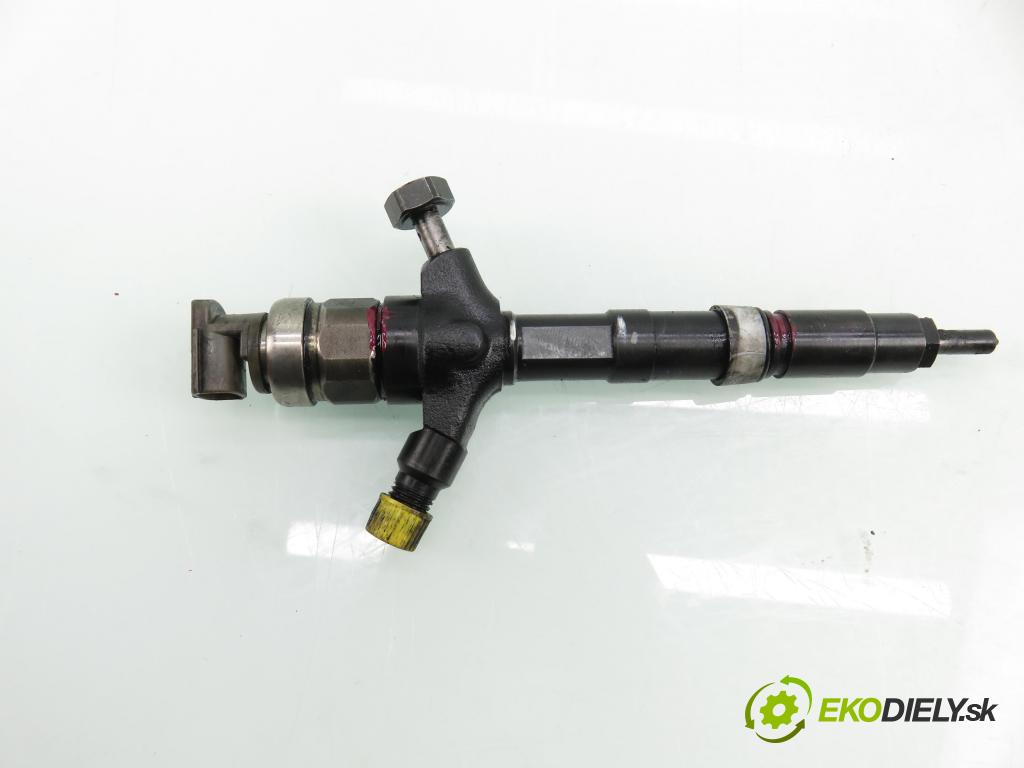 TOYOTA COROLLA Verso (ZER_, ZZE12_, R1_) MINIVAN 2005 85,00 2.0 D-4D (CUR10_) - 1CD-FTV 1995,00 vstřikovač 236700G010 (Vstřikovač paliva)